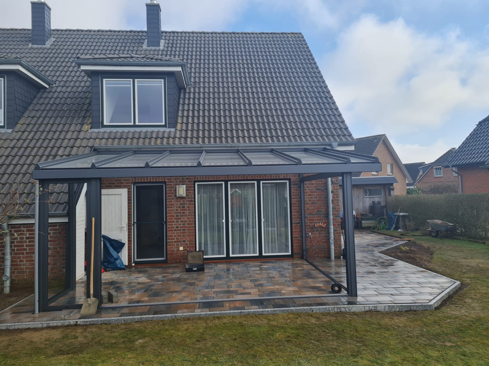 Überdachte Terrasse im Winter, ganzjährig nutzbar